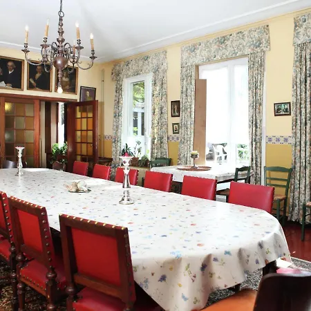 Comfortable Mansion In Doomkerke Near Forest Wijtstraat