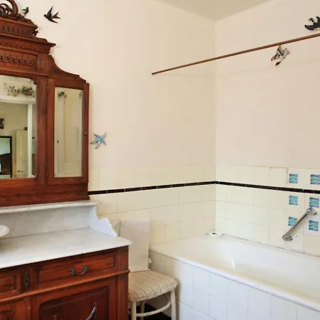 Comfortable Mansion In Doomkerke Near Forest Wijtstraat